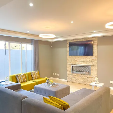 Villa In Sandton Johannesburg Exterior foto